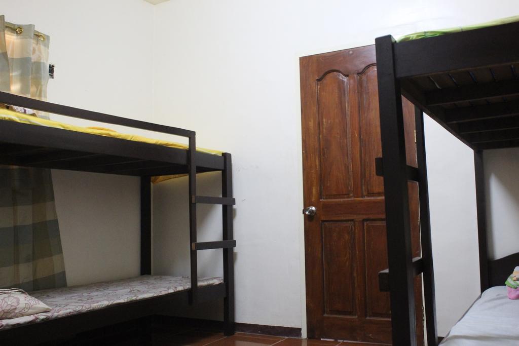Casa Dayang Kalibo Hotel Стая снимка